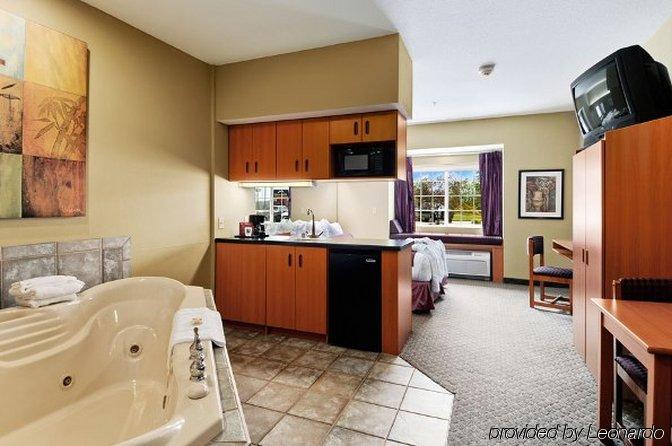 Stay Beyond Inn & Suites 엘마 객실 사진