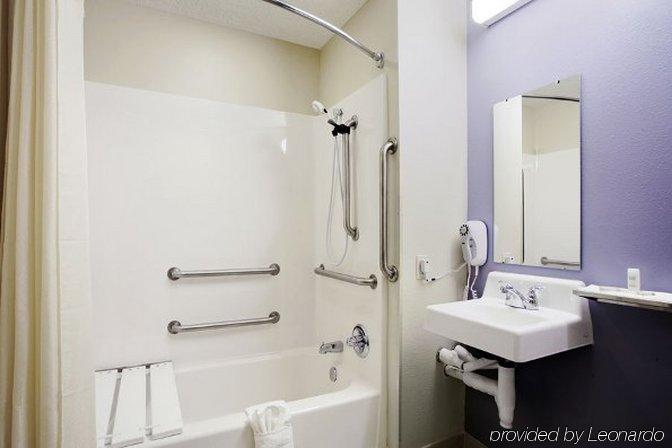 Stay Beyond Inn & Suites 엘마 외부 사진
