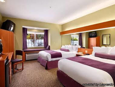 Stay Beyond Inn & Suites 엘마 외부 사진